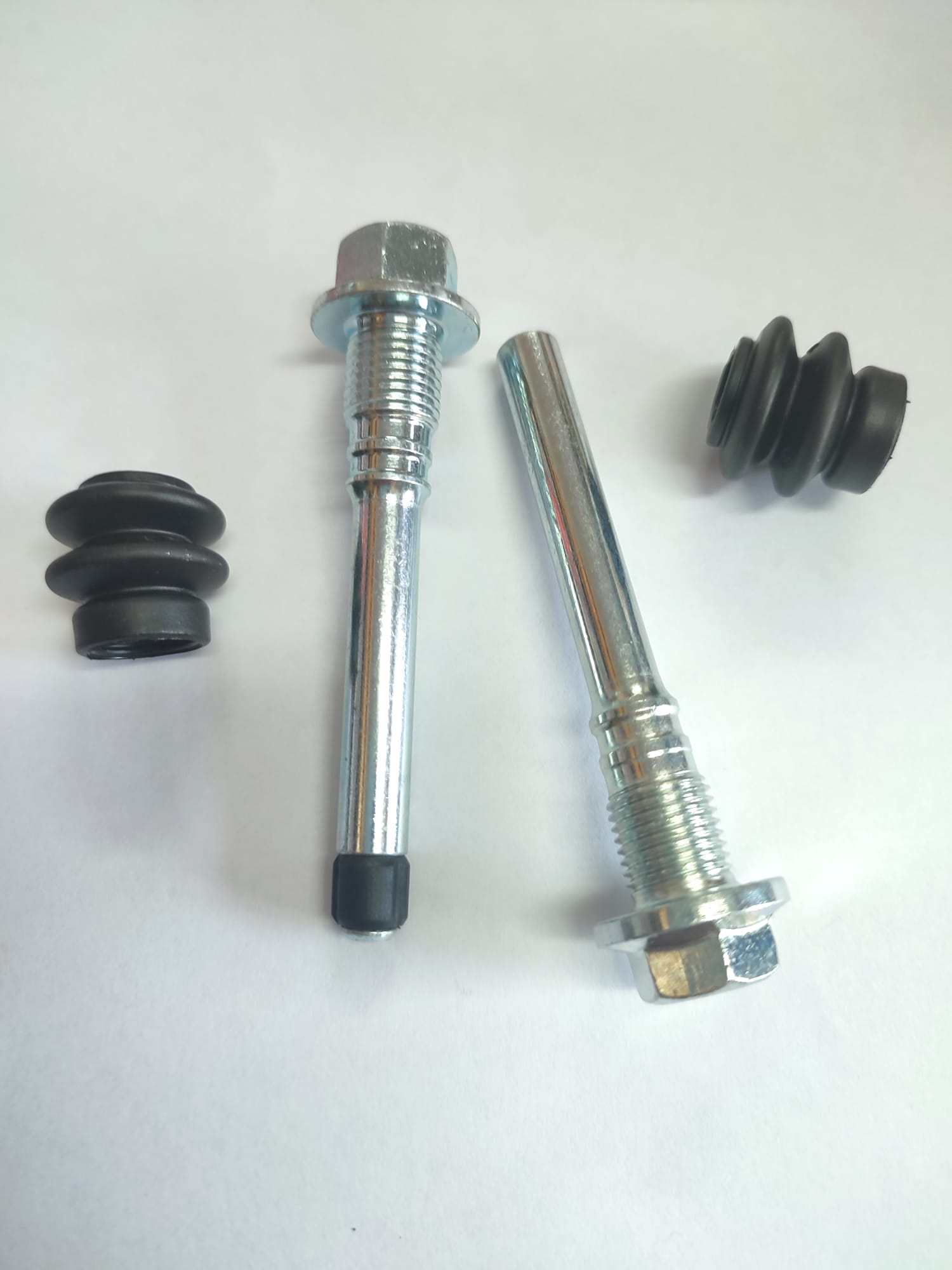 renoma 14インチ　6J+40？4H-100 中古　キャップ無し NISSAN QASHQAI J10-NJ10-JJ10E 06-14 ARKA KALPER PİMLERİ OEM